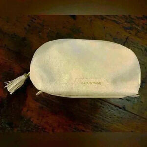 Tartan & Twine cosmetic travel case purse pebbled beige tassel 7 slots